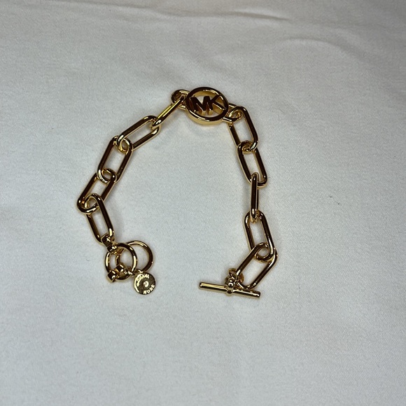 MK yellow gold chain Bracelet🤍🩶 - Picture 2 of 5